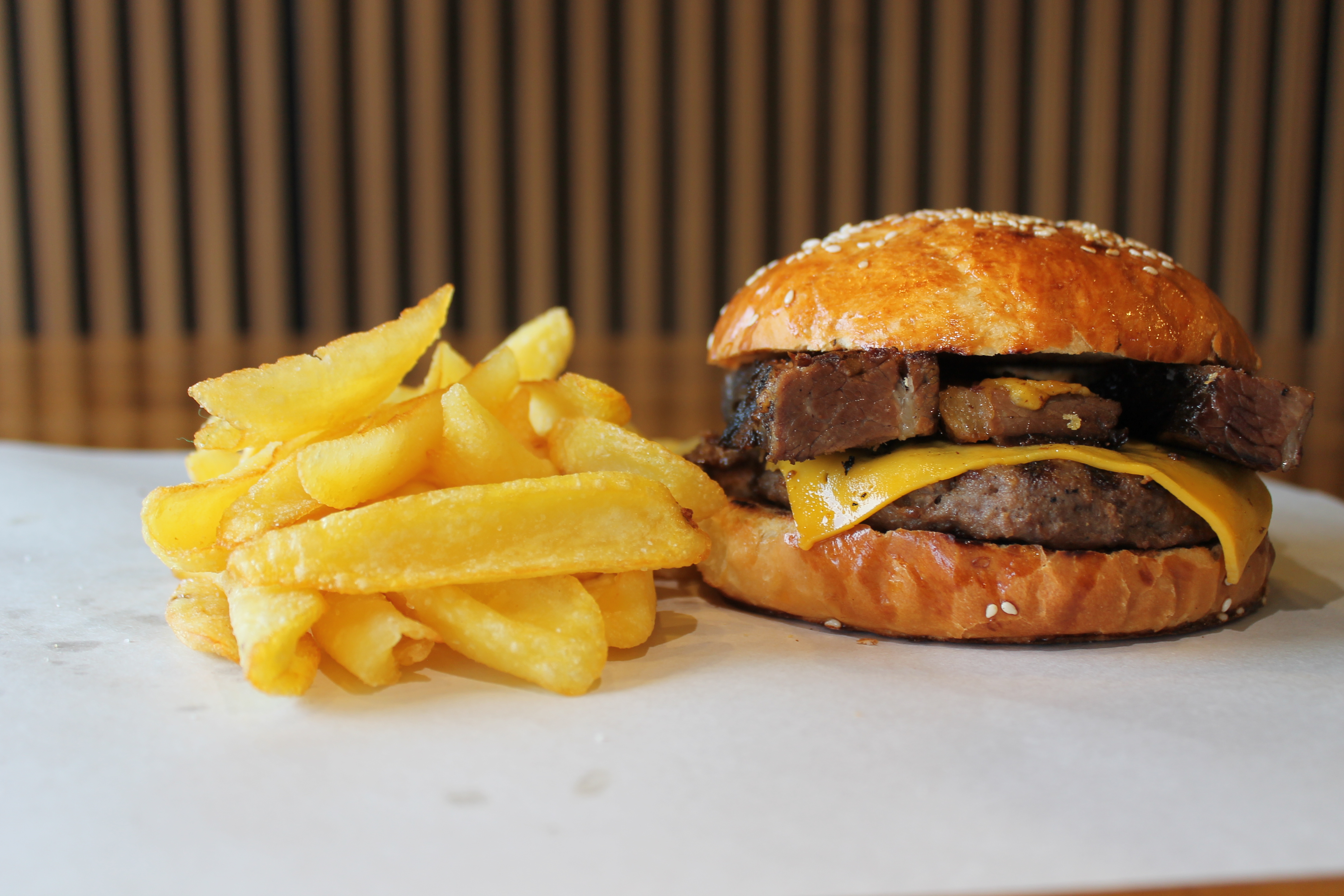 Nova Burger Acısız